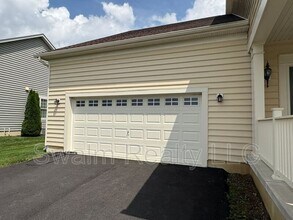 1074 E Davinci Dr in Middletown, DE - Building Photo - Building Photo