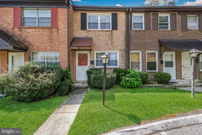 8 Park Valley Ln
