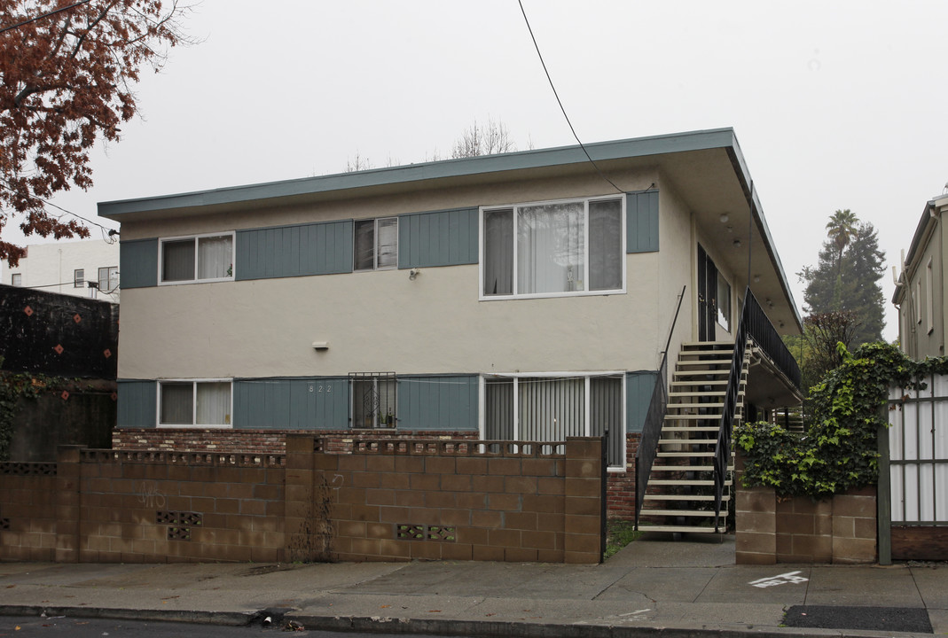 822 E 24th St in Oakland, CA - Building Photo