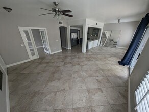 821 Glacier Peak Ln in Las Vegas, NV - Building Photo - Building Photo