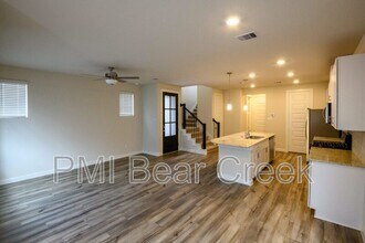 9918 Storehouse Dr in Houston, TX - Building Photo - Building Photo