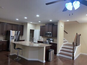 1597 Trailview Way NE in Atlanta, GA - Foto de edificio - Building Photo