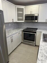 3368 NW 101st Ave in Sunrise, FL - Building Photo - Building Photo