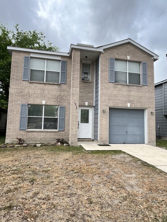 6022 Ashley Spring in San Antonio, TX - Building Photo