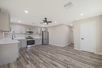 329 N 12th St in Phoenix, AZ - Building Photo - Building Photo