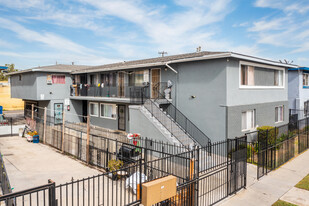 1401 W. Walnut St. in Santa Ana, CA - Building Photo