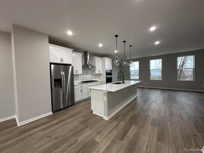 43111 Atwood Ave in Novi, MI - Building Photo - Building Photo