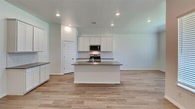2513 Kathleens Crossing in Yukon, OK - Foto de edificio - Building Photo