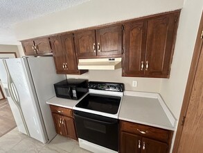 306 N Main St in Archie, MO - Foto de edificio - Building Photo