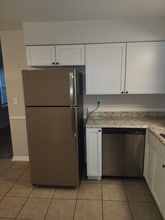 25 Laurel Ave in Milford, OH - Foto de edificio - Building Photo