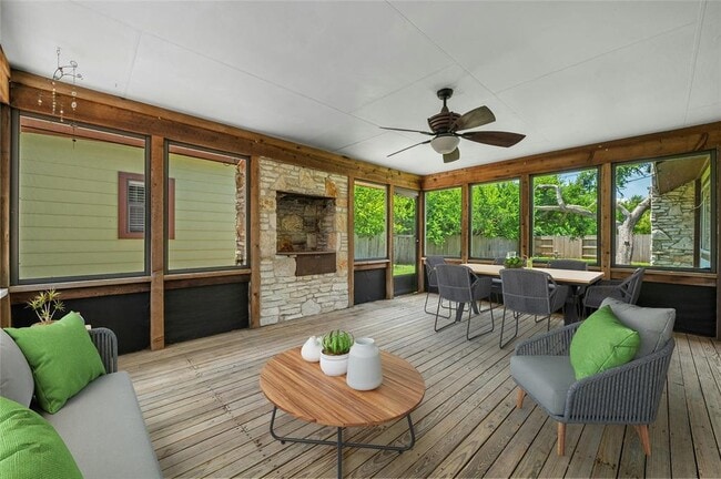 10255 Missel Thrush Dr in Austin, TX - Building Photo - Building Photo