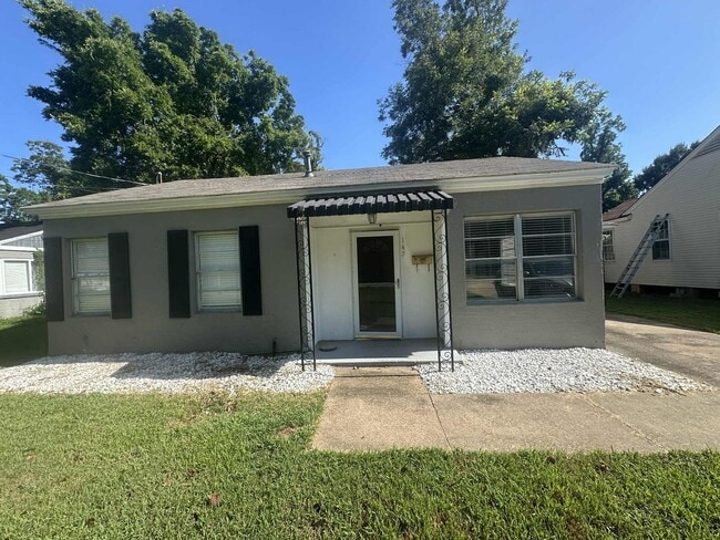property at 145 E Ratcliff St