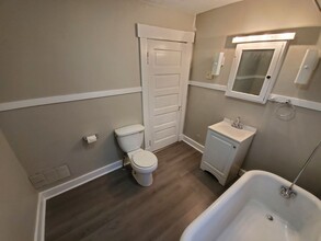 921 Harvard Blvd, Unit 921 in Dayton, OH - Building Photo - Building Photo