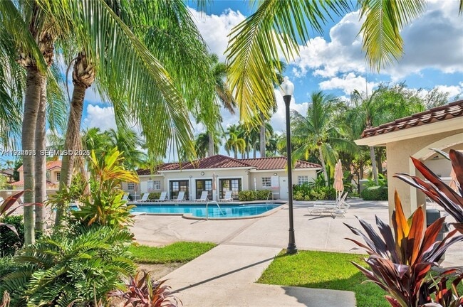 13929 SW 102nd Terrace in Miami, FL - Building Photo - Building Photo