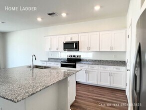 1652 W Aztec Dr in Coolidge, AZ - Building Photo - Building Photo