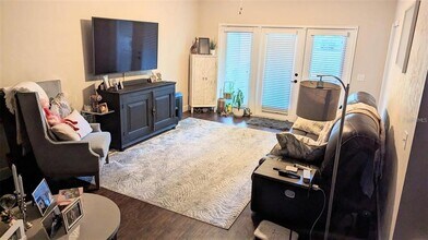 12628 NW 11th Pl in Newberry, FL - Building Photo - Building Photo