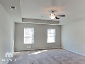 1306 Sweetbriar Cir in East Point, GA - Foto de edificio - Building Photo