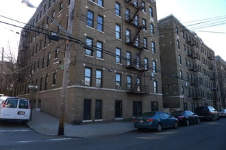 4014-16 Carpenter Ave in Bronx, NY - Building Photo - Building Photo