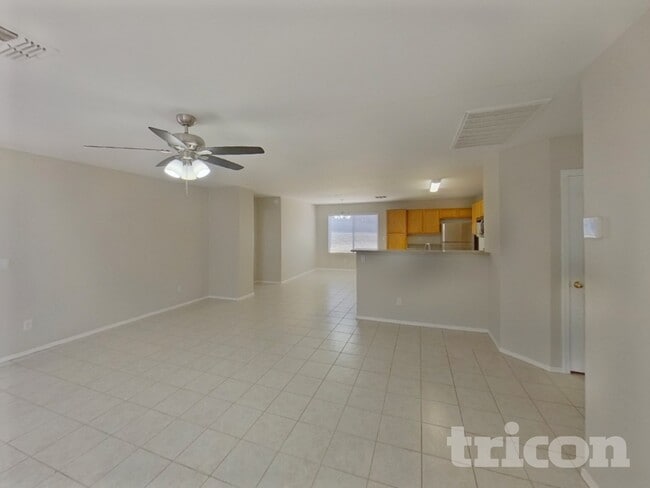 43766 Elm Dr in Maricopa, AZ - Foto de edificio - Building Photo