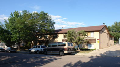 Fresh Start Family Transitional Housing in Colorado Springs, CO - Foto de edificio - Building Photo