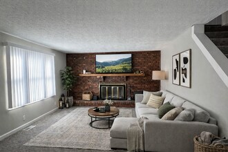 108 E Cleveland St in Heyworth, IL - Building Photo - Building Photo