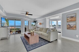 991 N Barfield Dr in Marco Island, FL - Building Photo
