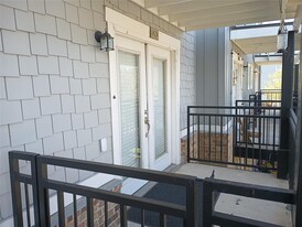 1725 Harvey Mitchell Pkwy S in College Station, TX - Building Photo
