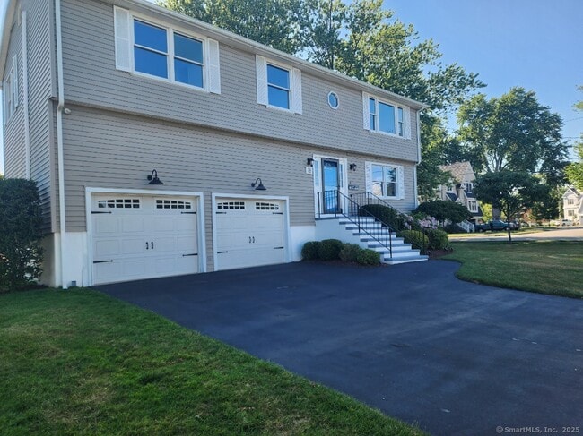 property at 18 Newell Pl