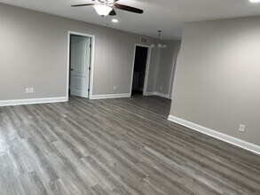 1074 S Walnut St in Kannapolis, NC - Building Photo - Building Photo