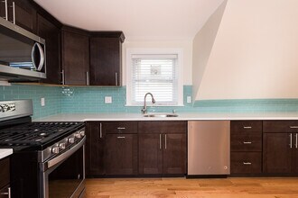 9 Rock Valley Ave in Everett, MA - Foto de edificio - Building Photo