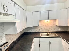 2415 W Hazelwood St-Unit -279 in Phoenix, AZ - Building Photo - Building Photo