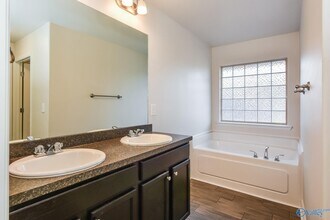 28065 Chasebrook Dr in Harvest, AL - Building Photo - Building Photo