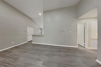 16915 Tranquil Dr in Sugar Land, TX - Building Photo - Building Photo