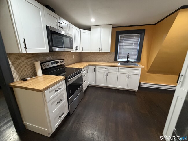 property at 3 Park Ave