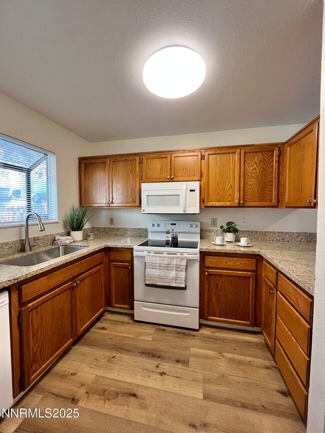 4985 W 7th St in Reno, NV - Building Photo - Building Photo