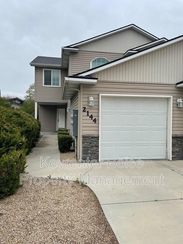 property at 2144 S Dorothy Ave