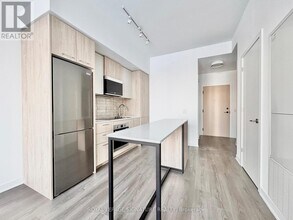 30 Dreamers Wy in Toronto, ON - Building Photo - Building Photo