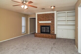 11601 SW 4th Terrace in Yukon, OK - Building Photo - Building Photo