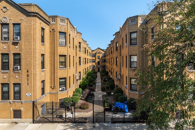 4611 S Drexel Blvd in Chicago, IL - Building Photo - Building Photo