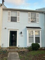 6999 Villa del Rey Ct in Springfield, VA - Building Photo