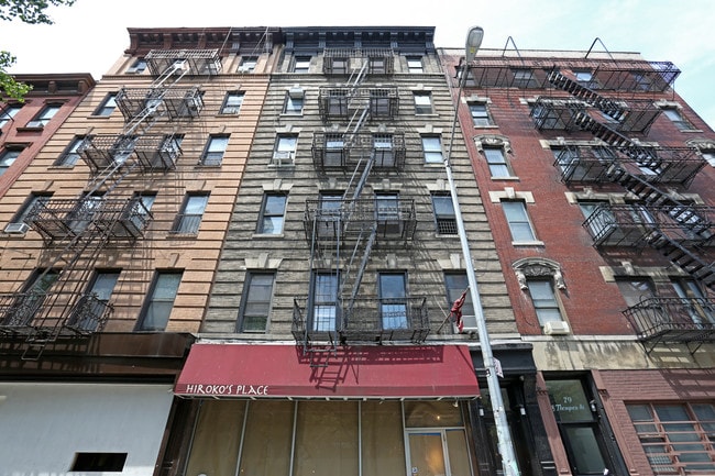 75 Thompson Street in New York, NY - Foto de edificio - Building Photo