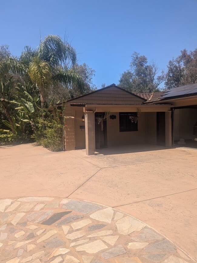 property at 5648 Calzada Del Bosque