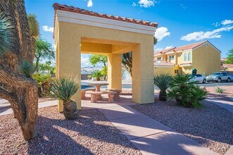 9269 Casa Christina Ln in Las Vegas, NV - Building Photo - Building Photo