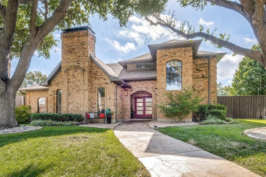 2700 Ithaca Ct in Plano, TX - Foto de edificio