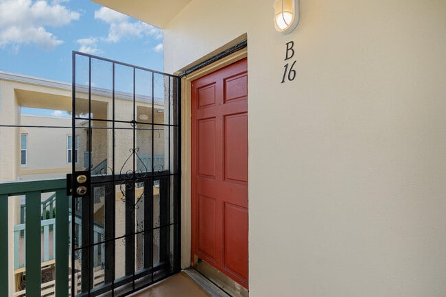 350 Taylor Ave in Cape Canaveral, FL - Building Photo - Building Photo