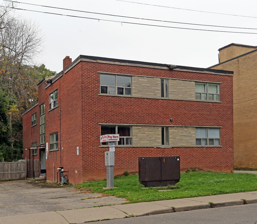 Wentworth Place Apartments in Hamilton, ON - Building Photo