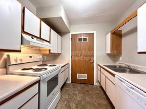 587 W Randall St in Coopersville, MI - Building Photo - Building Photo