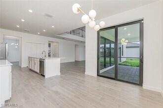 10837 Timber Creek Dr in Ft. Myers, FL - Foto de edificio - Building Photo