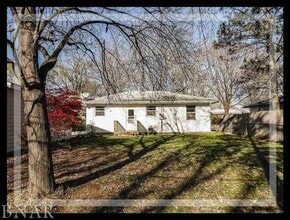 116 Conley Cir in Bloomington, IL - Building Photo - Building Photo