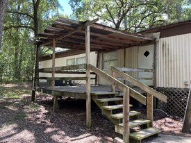 85 Young Rd in Huntsville, TX - Building Photo